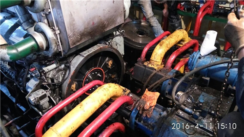 測量三菱S6R柴油發(fā)動機氣缸頭下表面的變形